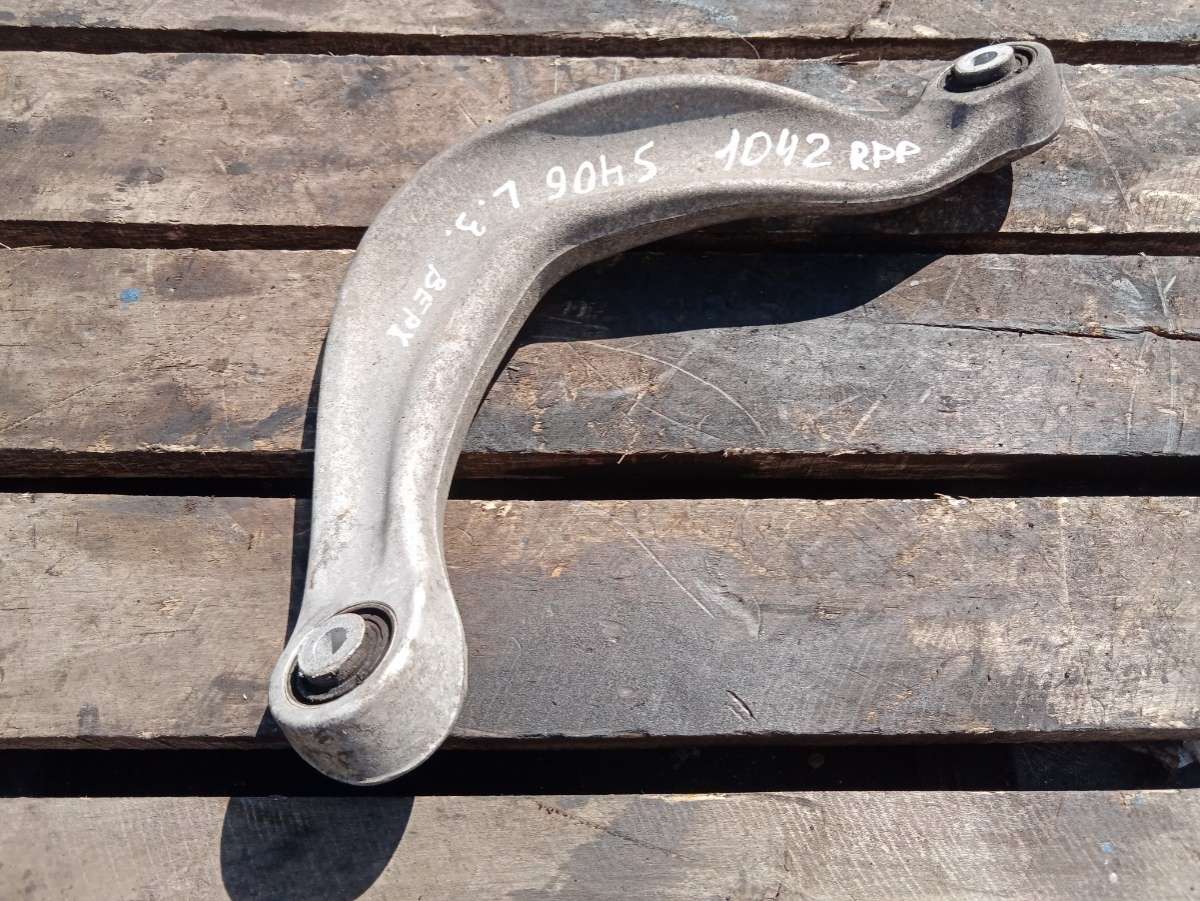 Рычаг задний левый