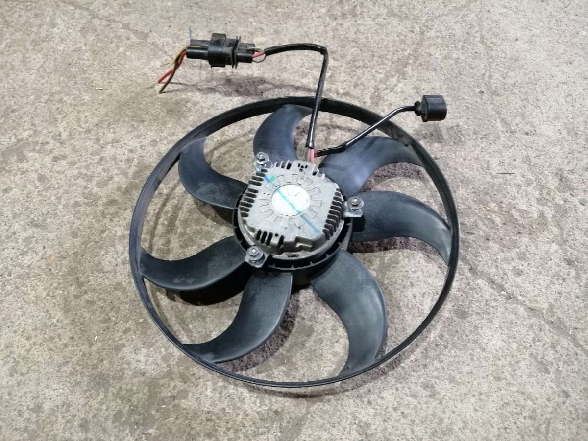 Вентилятор радиатора ваз 2107. Вентилятор охлаждения p38. Вентилятор охлаждения радиатора напрямую. Двигатель ваз 2105 вентилятор охлаждения. Вентилятор охлаждения радиатора к 701.