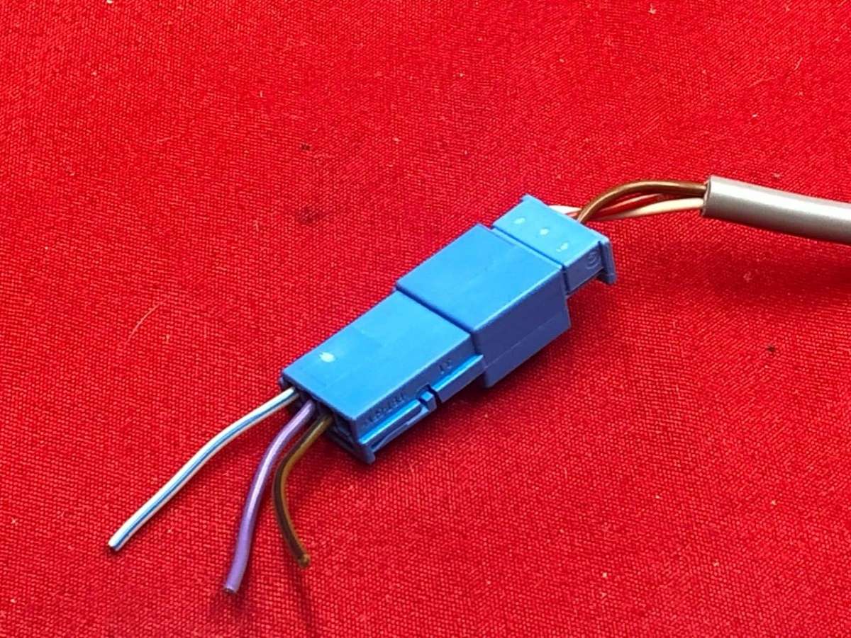 Датчик присутствия автомобиля s400l. Эмулятор датчика скорости. Датчик присутствия автомобиля. Автосенсор датчик угла. Датчик присутствия автомобиля.