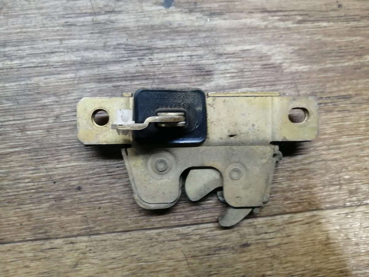 Замена тормозов и ремонт замка багажника - SEAT Cordoba (Mk II), 1,4 л, 2009 год