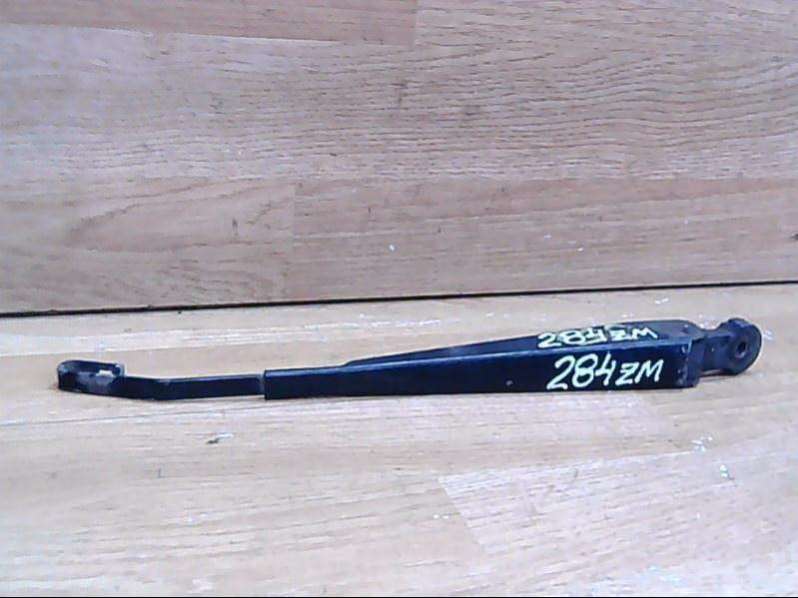 Щеткодержатель задний